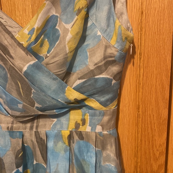 Adrianna Papell fit and flare sleeveless lined silky sizs 4 dress watercolor - Picture 3 of 9